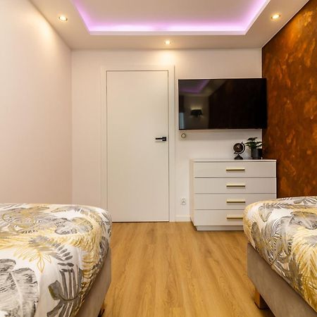 הוילה ורוצלב Housecube, Bar , Prywatne Kino, Bilard , Luxus מראה חיצוני תמונה