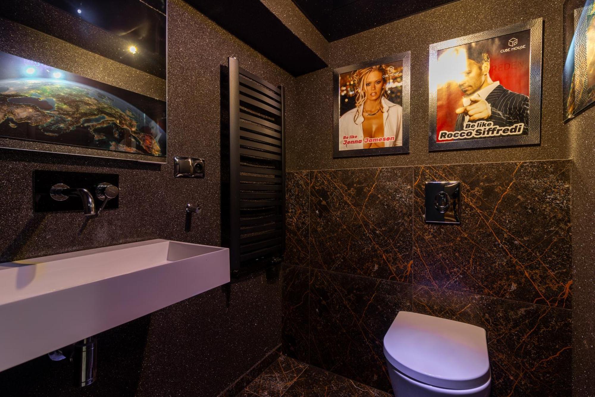 הוילה ורוצלב Housecube, Bar , Prywatne Kino, Bilard , Luxus מראה חיצוני תמונה